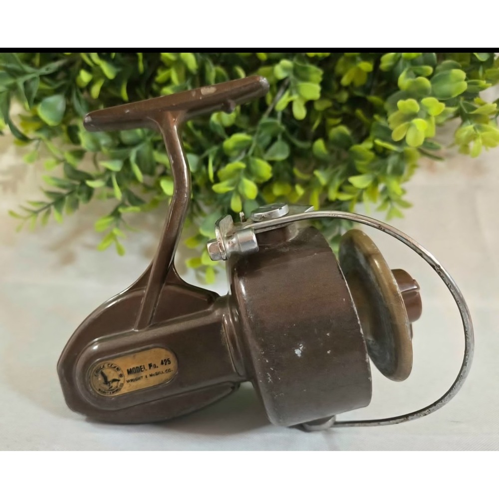 Eagle Claw Wright & McGill Co. Model No. 425 Fishing Reel Vintage
